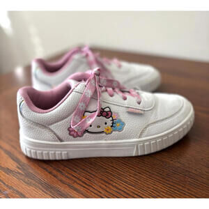 HELLO KITTY by Sanrio Women’s Size 4 Fashion Court Sneakers Shoes Faux Leather